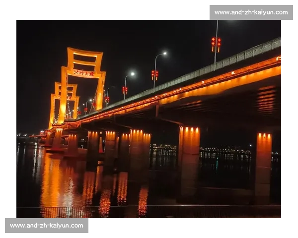 洪州大桥见证万人双向奔赴 南昌夜跑点燃全城热恋