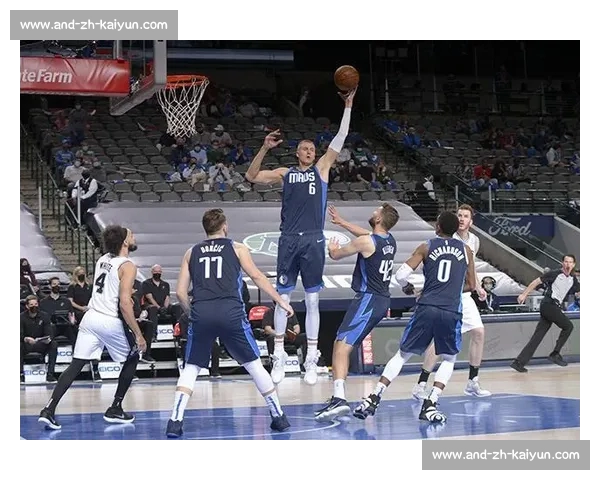 马刺双星闪耀！哈珀豪言剑指最佳新秀 首训对话 GDP 传承冠军基因