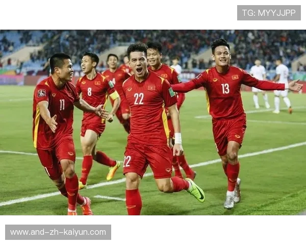 媒体对比苏超与国足：是警示还是伤害？